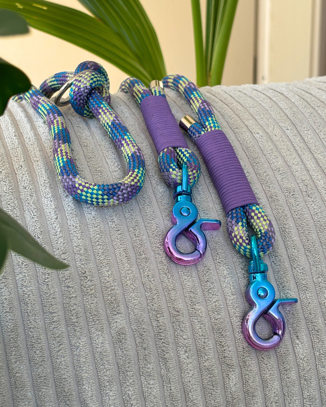 Hundeleine aus Tau mit mehrfarbigem Karabiner – Lila/Blau, 1,50m